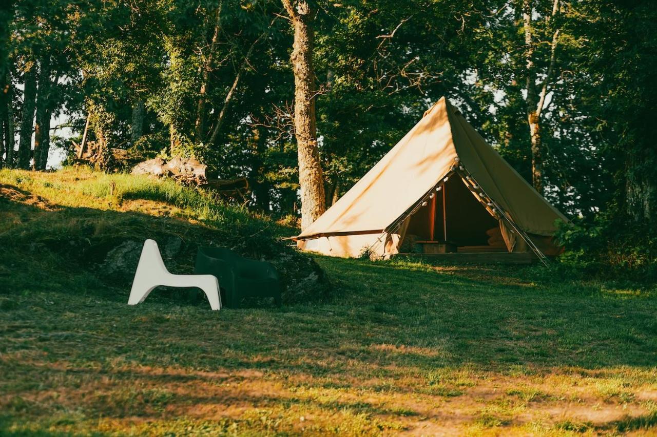 Le Noyer Bed & Breakfast Rougnat Eksteriør bilde